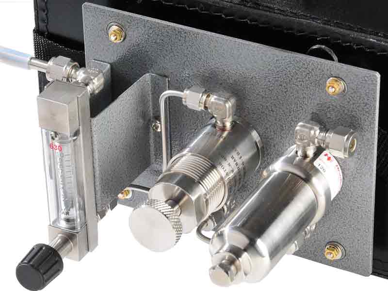 SHAW SU3 sample systems for use with Model SADP/SADP-D portable dewpoint meters, taking a spot check reading